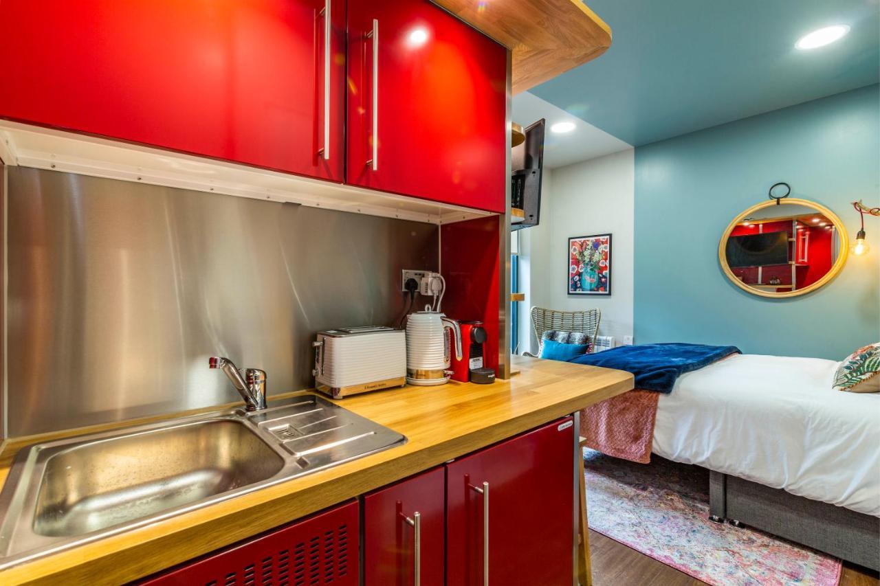Romantic Getaway Studio Pods Close To City Centre With Free Wifi Дербі Екстер'єр фото