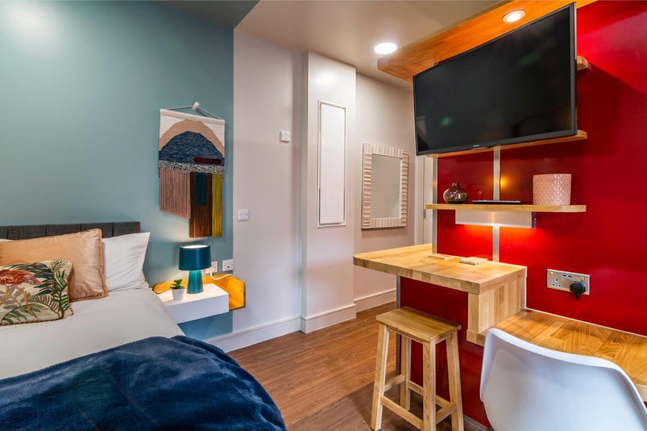 Romantic Getaway Studio Pods Close To City Centre With Free Wifi Дербі Екстер'єр фото