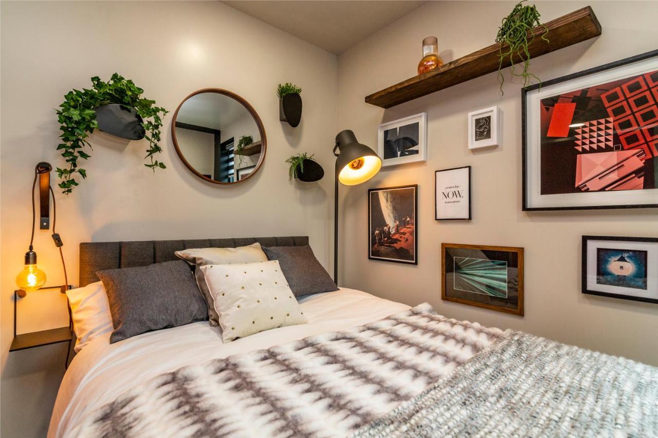 Romantic Getaway Studio Pods Close To City Centre With Free Wifi Дербі Екстер'єр фото