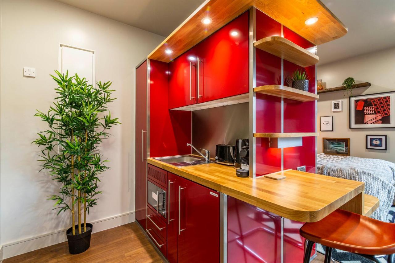 Romantic Getaway Studio Pods Close To City Centre With Free Wifi Дербі Екстер'єр фото