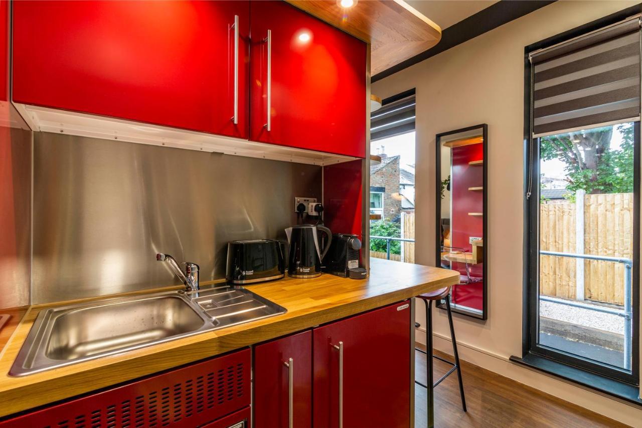 Romantic Getaway Studio Pods Close To City Centre With Free Wifi Дербі Екстер'єр фото